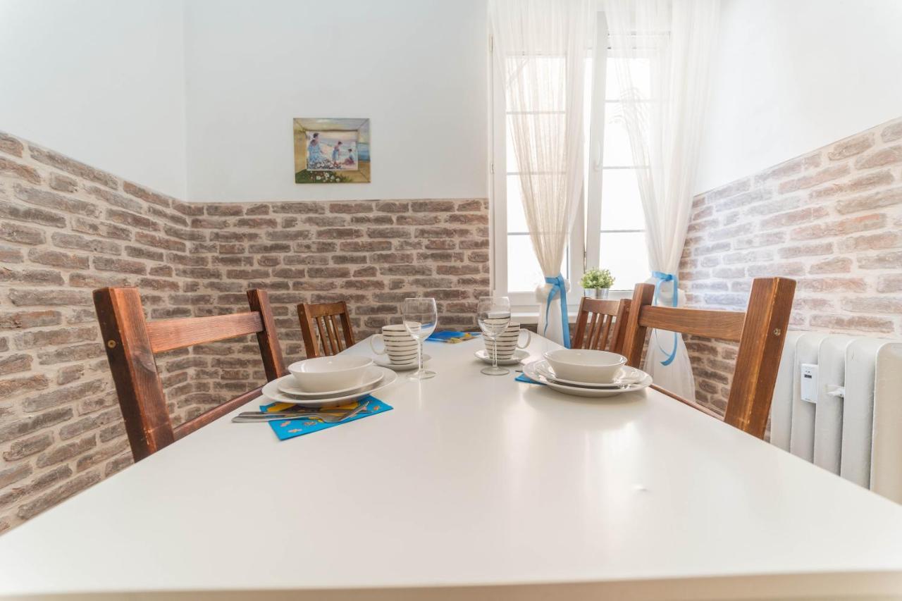 Apartament Przytulny Starowka Old Town Piwna กดัญสก์ ภายนอก รูปภาพ